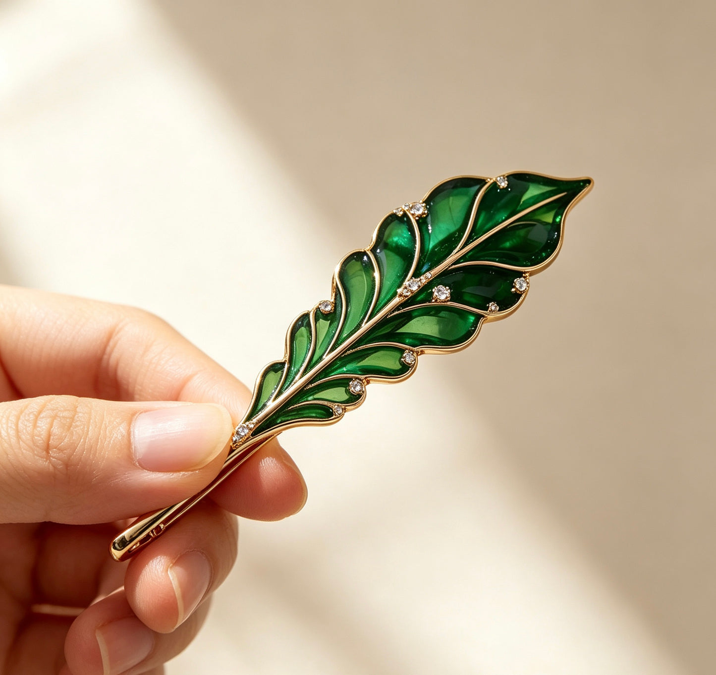 Handmade Vintage Green Enamel Leaf Hair Clip, Gold Crystal Decor Side Hair Barrette for Women Fashion Hairstyle Decor